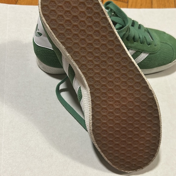 Adidas Forest Green Sneakers with White Accents - Picture 5 of 6